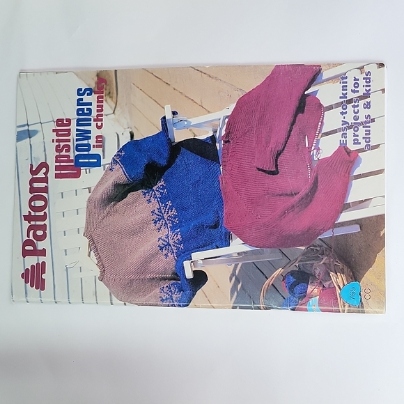 Patons Upside Downers In Chunky Easy Knitting Projects - Picture 2 of 10